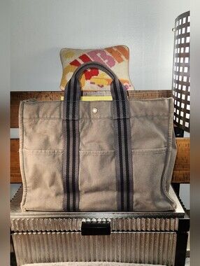 HERMES Fourre-Tout MM Tote Bag In Army Green & Black